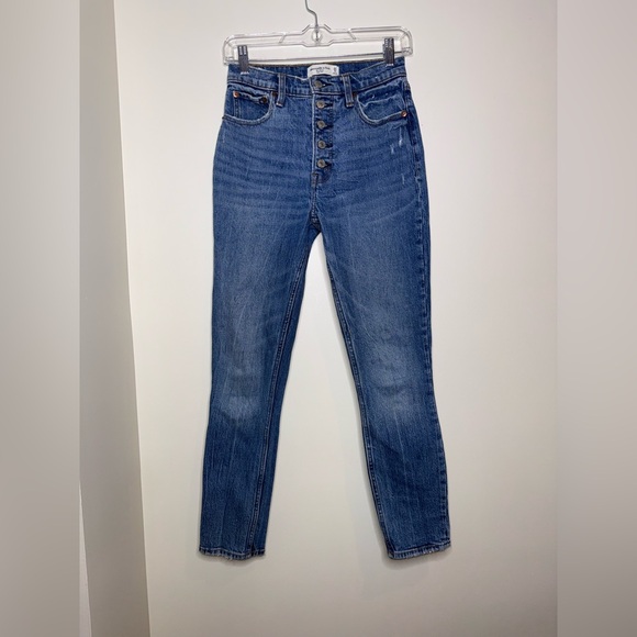 Abercrombie & Fitch The Skinny Hight Rise Jeans - Picture 3 of 7